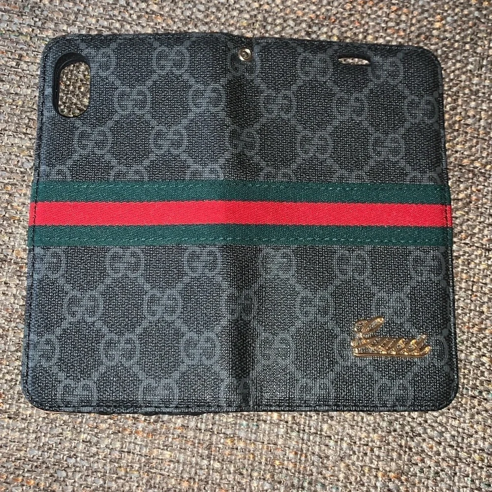 Gucci iPhone X card holder case Gently Loved MISSING LANYARD
